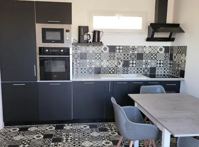 Escale Ocean A 800 M De La *